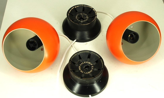 Image 1 of Lámparas de pared con imán de bola, Dinamarca, década de 1960. Juego de 2 piezas.