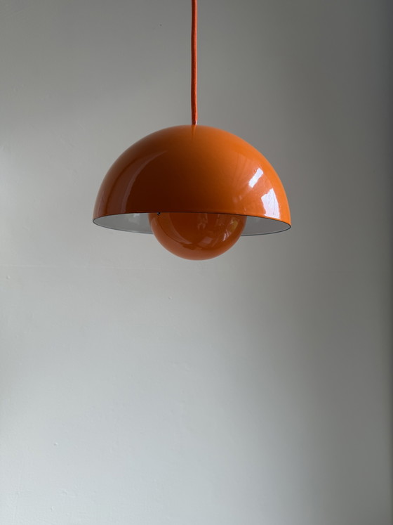 Vintage Louis Poulsen Flowerpot - Verner Panton - VP1 I – Lampade a sospensione, Porcelain, Metal (photo 4 of 11)