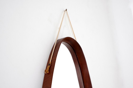 Image 1 of Vintage ovale houten spiegel, Italië, jaren 60.