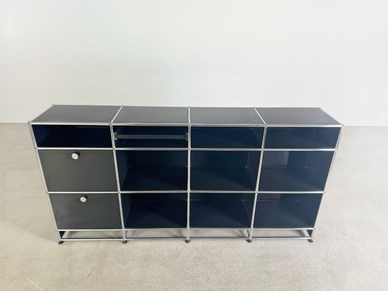Image 1 of Credenza originale USM Haller 4x4 con cassetti e ripiano, colore nero.
