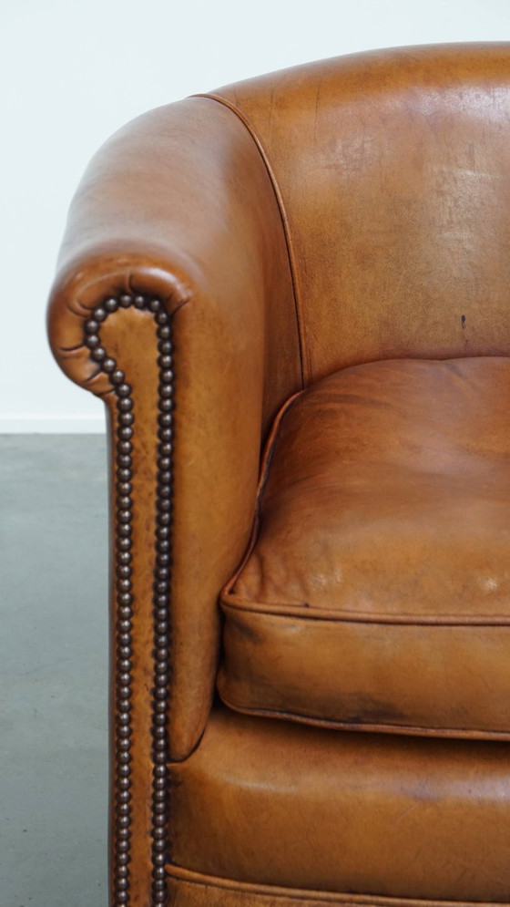 Image 1 of In goede staat verkerende schapenleren clubfauteuil