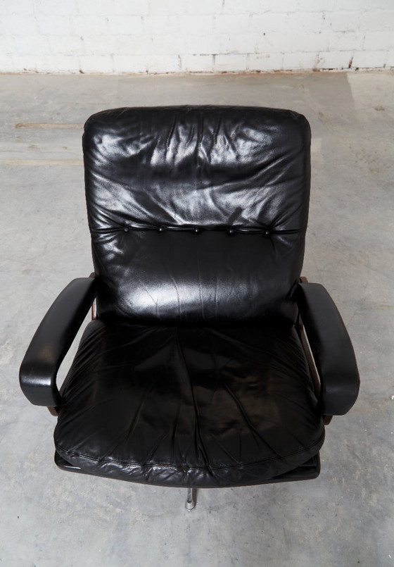 Image 1 of Vintage loungestoel en voetenbank van André Vandenbeuck voor Strässle