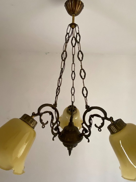 Vintage Joegoslavische kroonluchter met 3 lampen en opaalglas, jaren 60-70. – Metal (photo 3 of 11)