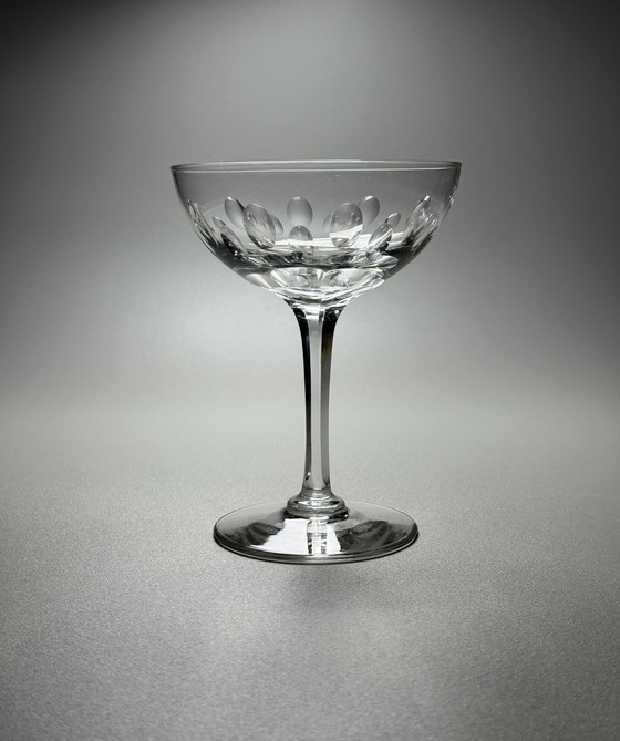 Image 1 of Set van 8 Art Deco champagnecoupéglazen (jaren 1920-1930) – halfkristal, handgegraveerd
