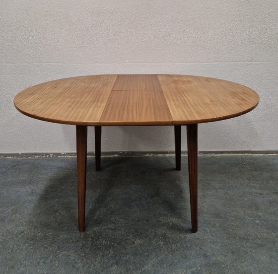Image 1 of Bellissimo tavolo da pranzo rotondo pieghevole di metà secolo