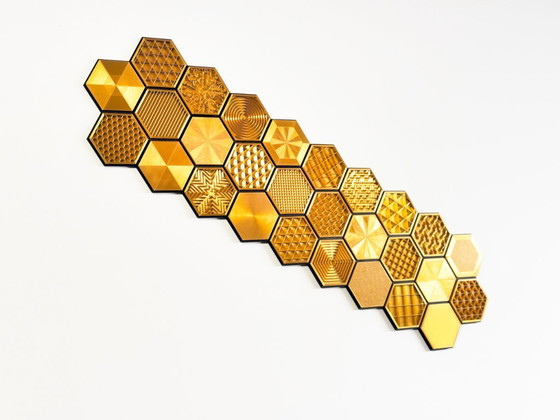 Image 1 of Gouden honingraat wanddecoratie | Hexagonale geometrische decoratie | Moderne wandsculptuur