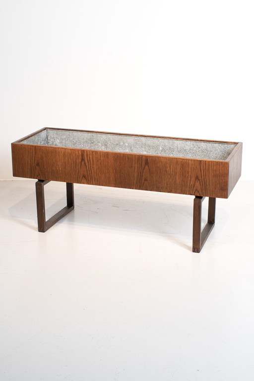 Kai Kristiansen bak voor Salin Møbler