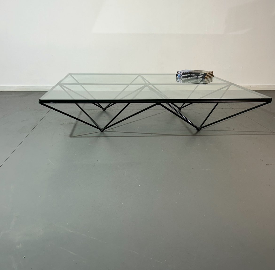 B&B Italia 1980'sヴィンテージ ALANDA ガラステーブル Alanda Table Designed by Paolo Piva for B&B Italia, circa 1980