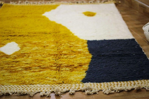 Traditional handmade carpet 250cmx150cm