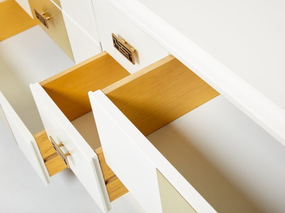 Image 1 of Cassettiera in ottone laccato bianco sporco di Luciano Frigerio, anni '70