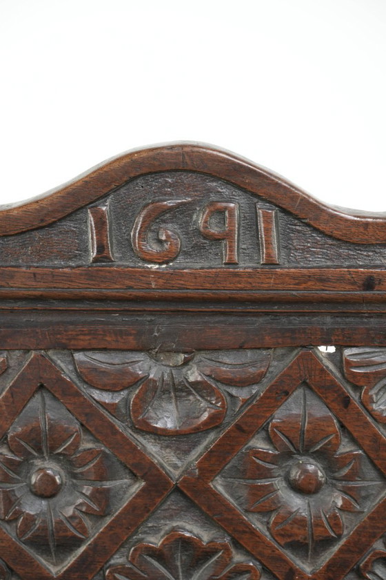 Image 1 of Silla Wainscott inglesa única del siglo XVIII con magníficas tallas de madera y una apariencia hermosa.