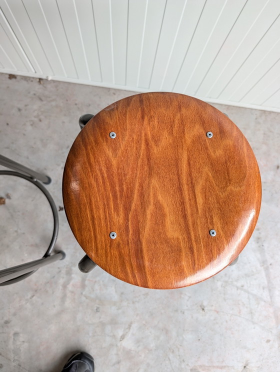 2 School Stools from the 60s and 70s. – Metal, Wood (photo 9 of 9)