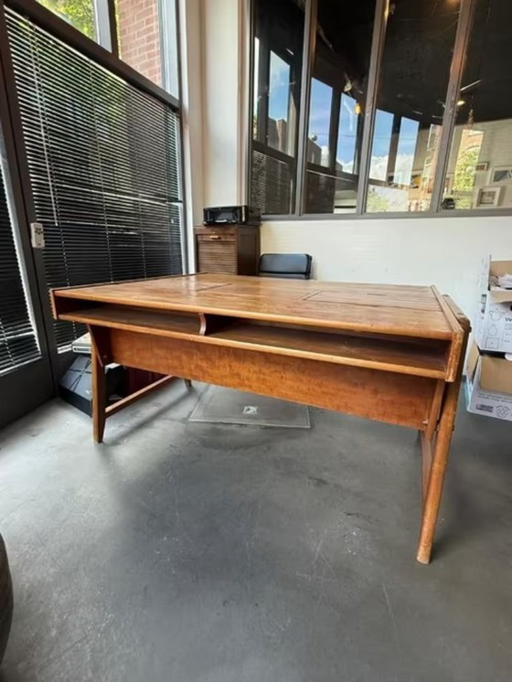 Image 1 of Schreibtisch - Clausen & Maerus Eichenschreibtisch