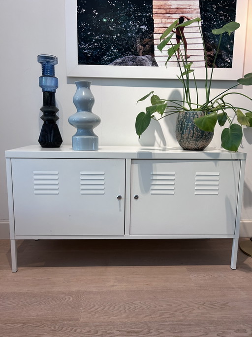 Aparador IKEA PS con 2 puertas, 119 x 63 cm.