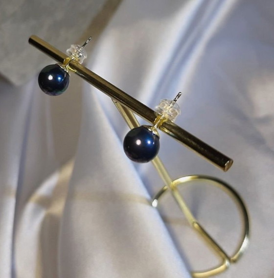 Orecchini in argento sterling 925 con conchiglia di perla nera placcata oro – sans marque, Regali, Gold (photo 3 of 5)