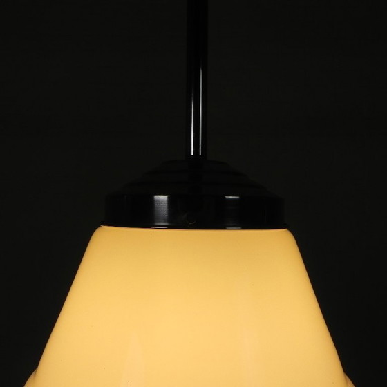 Image 1 of Art Deco hanglamp met opaline kap, jaren 30