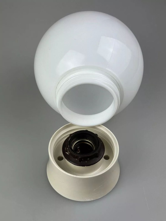 Image 1 of Lampada da parete anni '50 e '60, lampada da cantina, plastica e vetro, Bauhaus