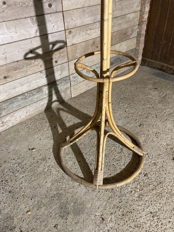 Image 1 of Appendiabiti in rattan