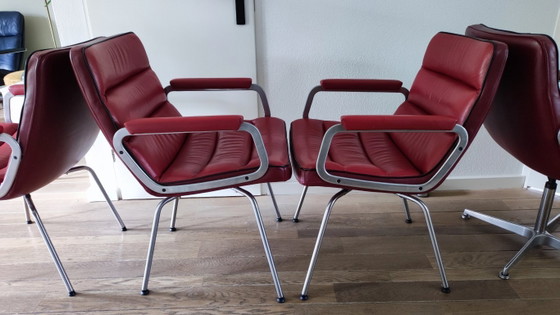 Image 1 of 4 Artifort Channel armchairs - Red leather