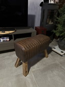 Riverdale leather bench – warm leather & wood