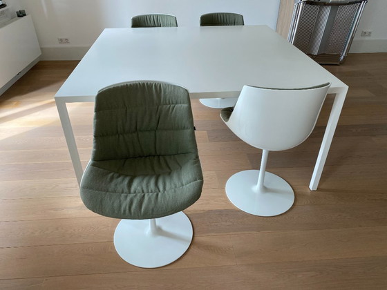 Image 1 of Ensemble de table à manger en MDF Italie