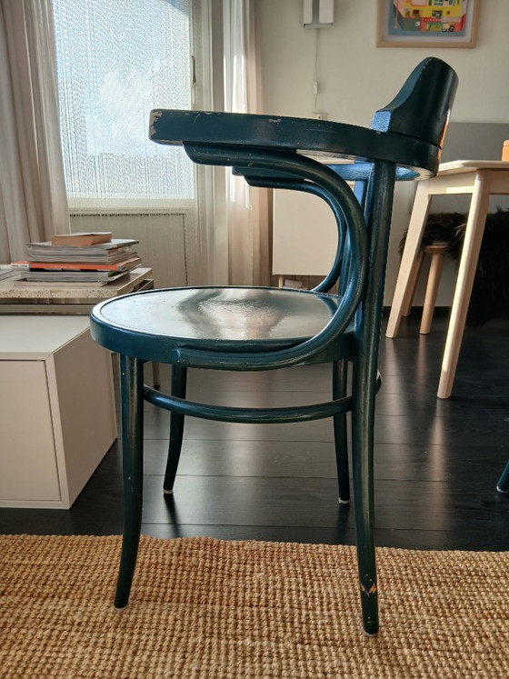 Zwei Thonet Stühle., Esszimmerstühle, Holz, Grün (Foto 3 von 17)