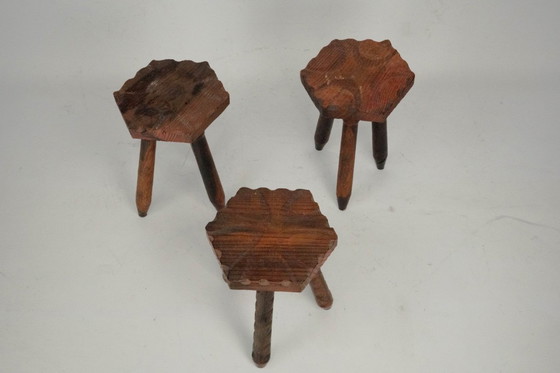 Image 1 of Set van drie vintage Italiaanse brutalistische houten krukken, jaren 60