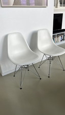 4x VITRA Eames DSR chair with chrome base