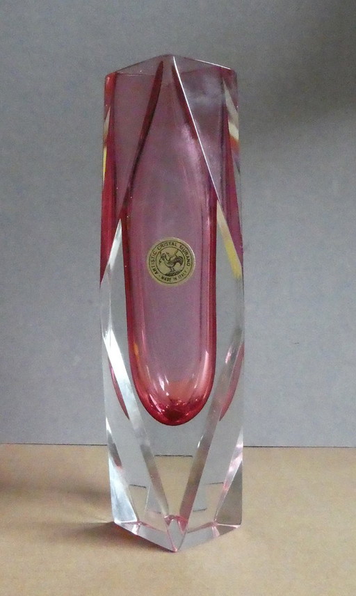 Vase aus Murano Glas, Überfangglas, facettiert geschliffen, mit Label, Italien 1960er
