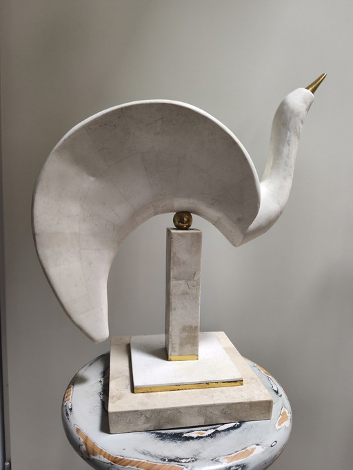 Autentico uccello acquatico in pietra tassellata Maitland-Smith su piedistallo - Stile Hollywood Regency