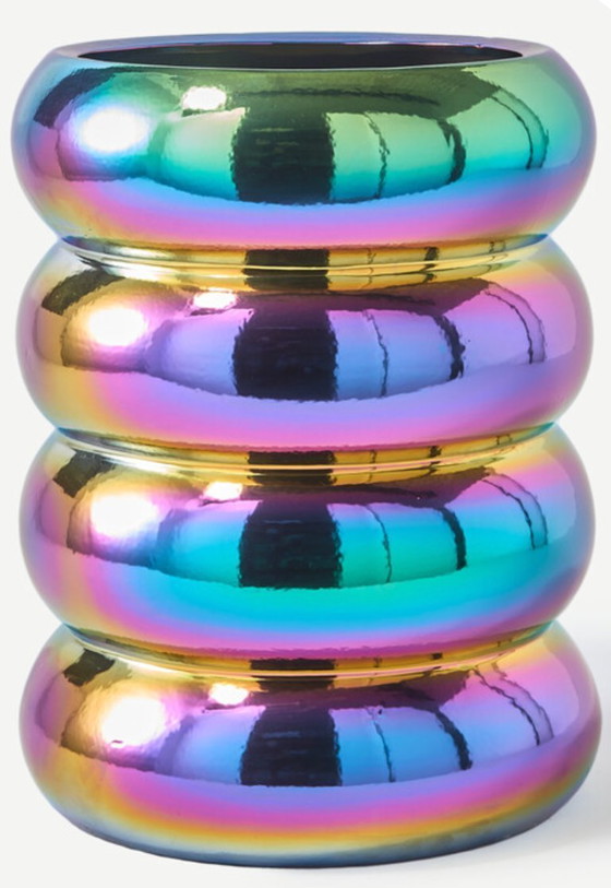 Image 1 of Chubby flower pot