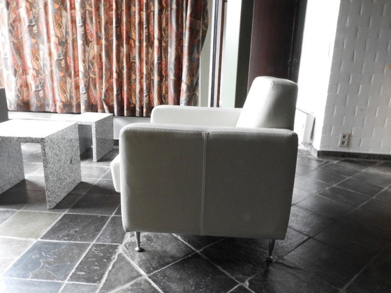 Image 1 of Witte éénpersoonszetel