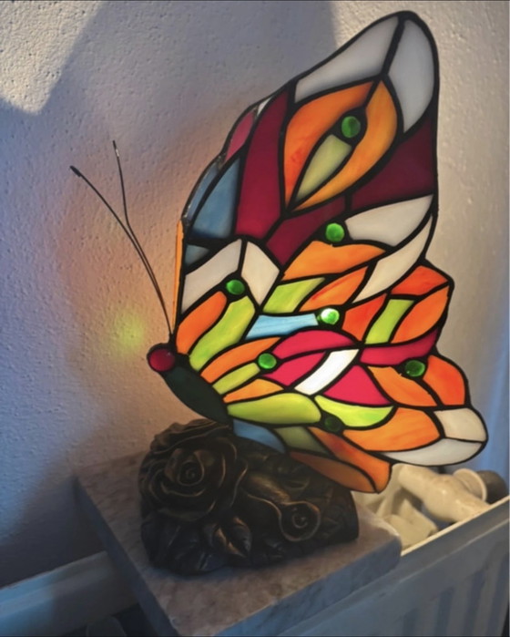 Image 1 of Tiffany Lamp - butterfly - vlinder