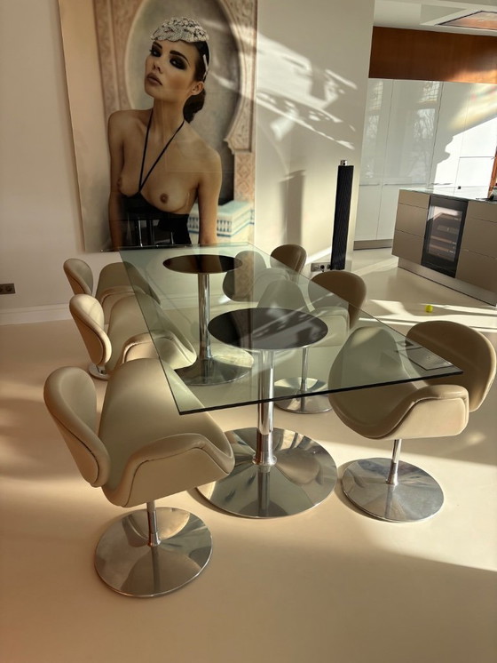 Image 1 of Cuero crema Artifort Tulip