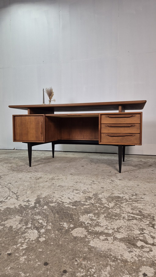 Heinrich Riestenpatt, RT Möbel Vintage-Schreibtisch aus den 1960er Jahren, Deutsch