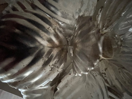 Image 1 of Lámpara Masca con estilo | Motivo floral plateado