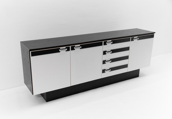 Image 1 of Credenza Space Age in bianco e nero, anni '60