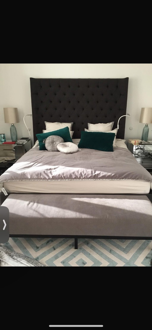 Minotti Bett