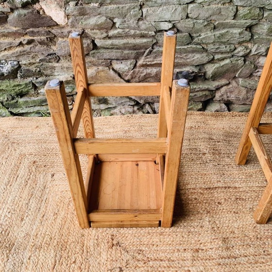 Pair of vintage Hongisto Stools by Ilmari Tapiovaara – Wood (photo 10 of 13)
