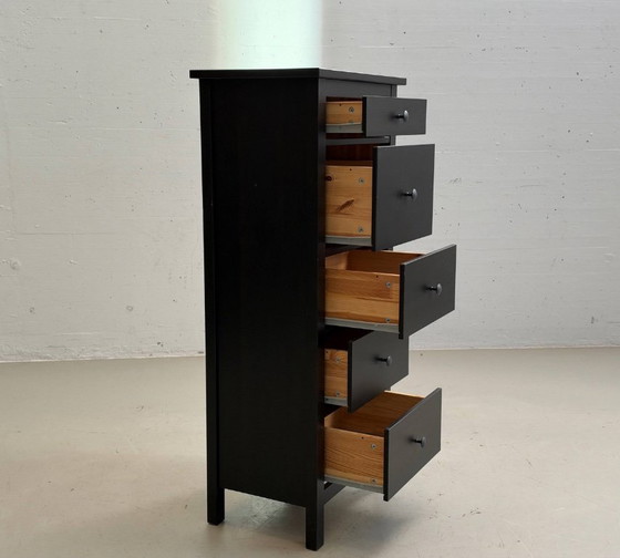 IKEA HEMNES tall chest of drawers with 5 drawers – Black-brown, Solid wood – High Boards (photo 8 of 15)