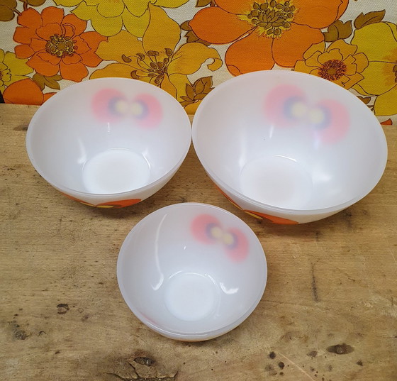 Image 1 of 1835 Schott Jenaglas Spage Age Bowls Set