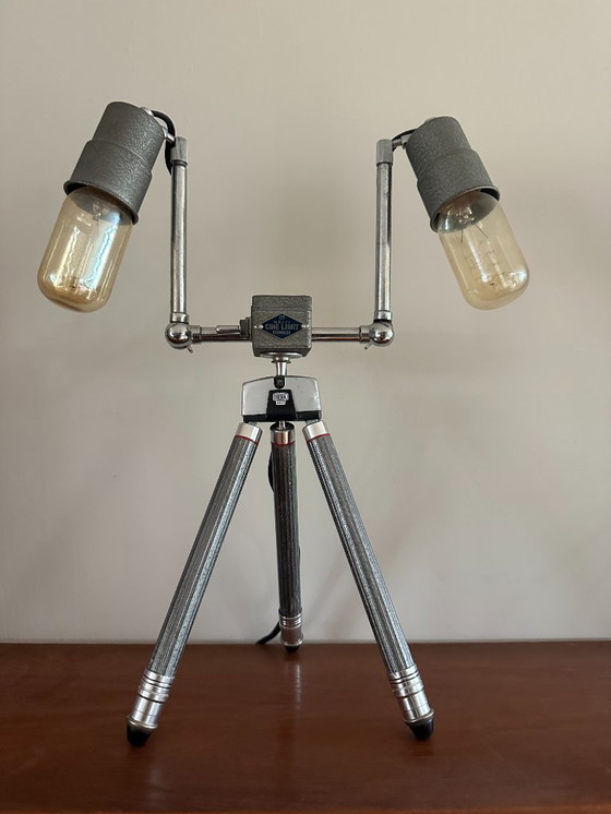 Image 1 of Rare lampe de cinéma Meiji des années 1950 – design industriel japonais.