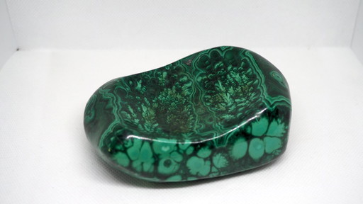 Vintage ashtray/trinket dish in polished natural malachite, circa 1970