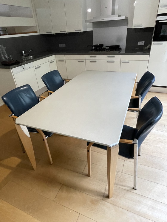 Image 1 of Leolux tafel en stoelen 