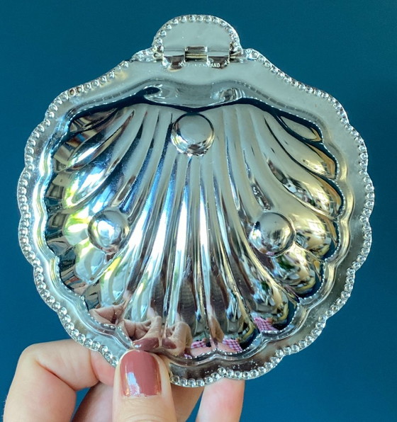 Image 1 of Butter or caviar shell in polished stainless steel with inlay bowl