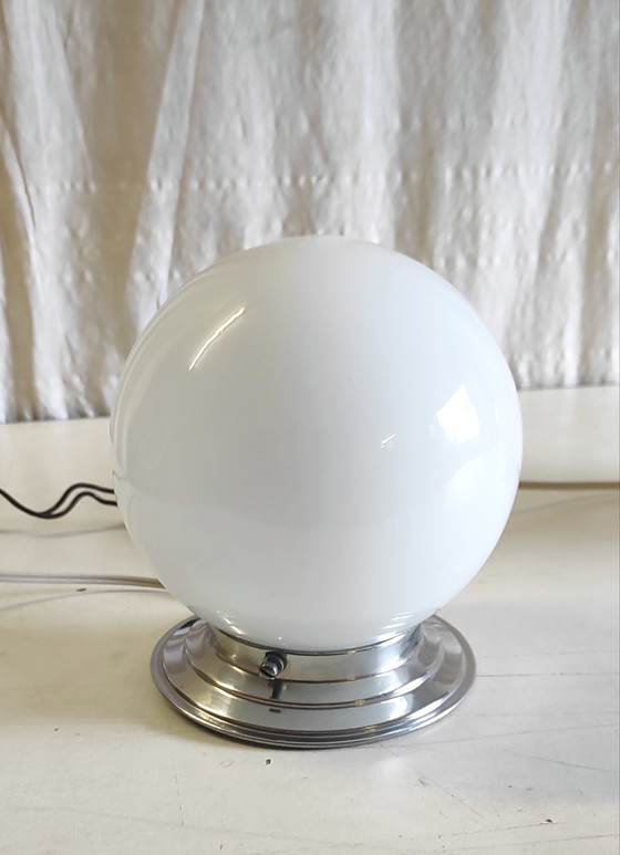 Image 1 of Lampada da soffitto o da parete Art Déco con globo opalino, diametro 15 cm - metà del XX secolo