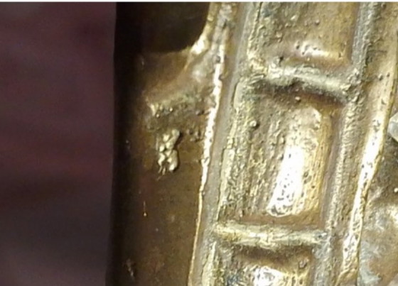 Image 1 of Rara coppia di candelabri in bronzo massiccio del XIX secolo con ninfe, segni di lima, marchio di fonderia, fusione in sabbia