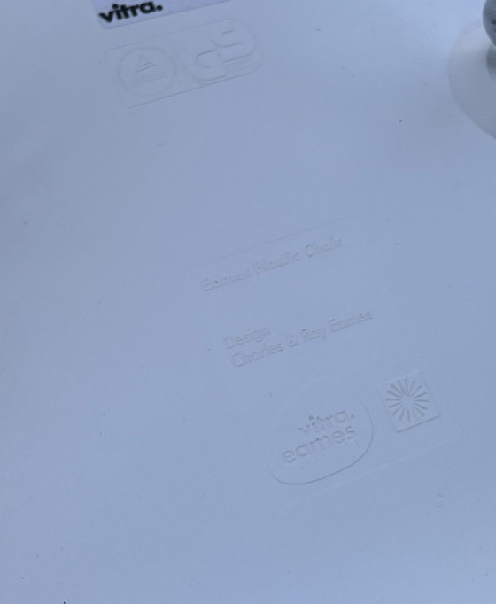 Image 1 of 8 chaises Vitra Eames DSR
