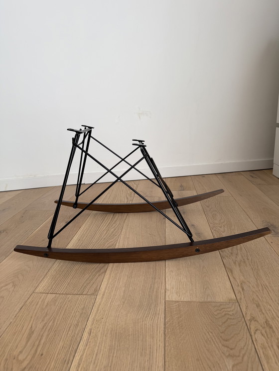 Image 1 of Base per sedia a dondolo Eames per sedia in fibra di vetro Herman Miller