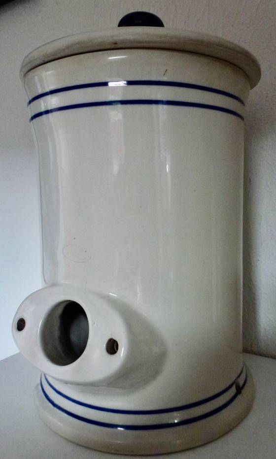 Image 1 of Mayonnaise jar with lid, made of solid stoneware.